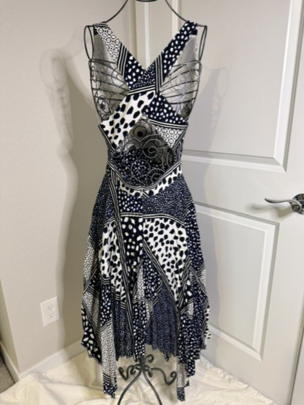 Express Blue Patchwork Criss Cross Halter Pleated Handkerchief Midi Dress size 8 - Picture 6 of 11